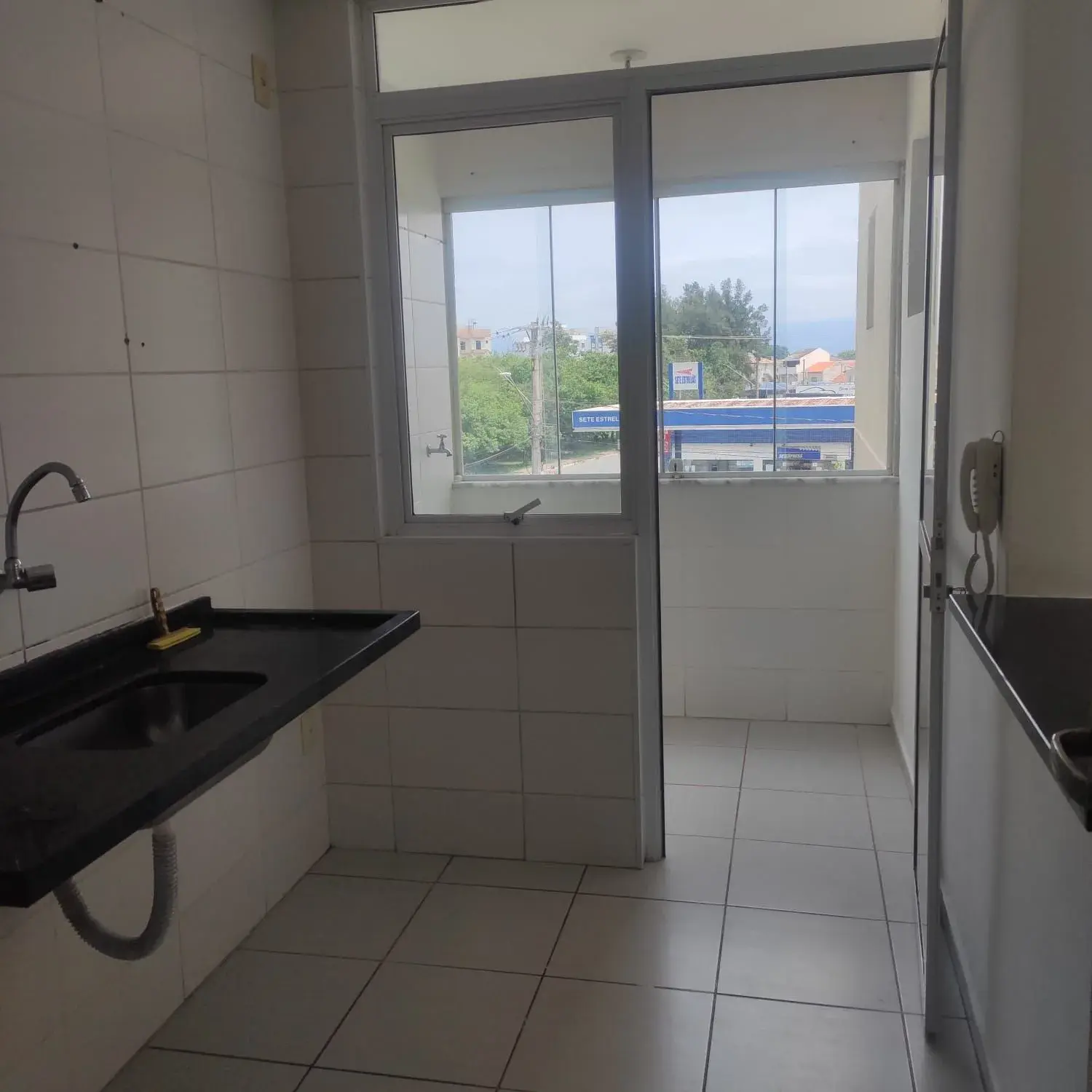 Apartamento com 2 dormitórios para alugar, 58 m² - Edifício Smart Family - Taubaté/SP
